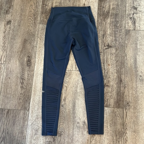 Alo High Waist Moto Leggings - Picture 4 of 5